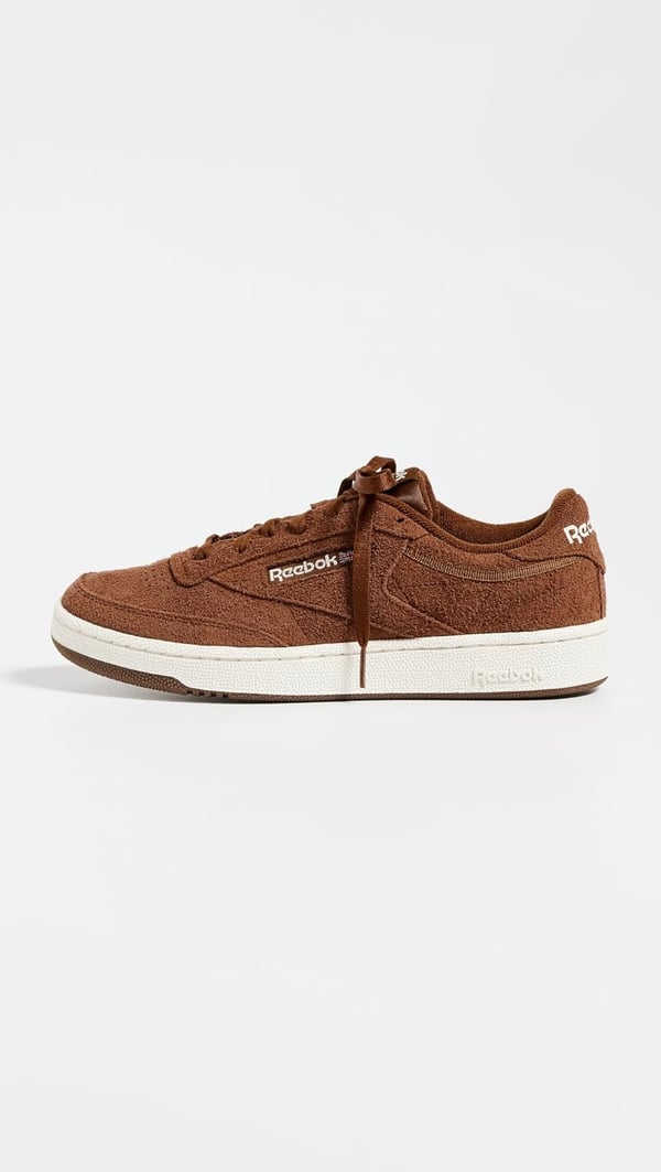 Reebok Mens Club C 85 SneakerCollegiate BrownChalkReebok Lee 2