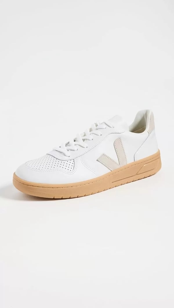 imageVeja Mens V10 SneakersExtra WhiteNatural