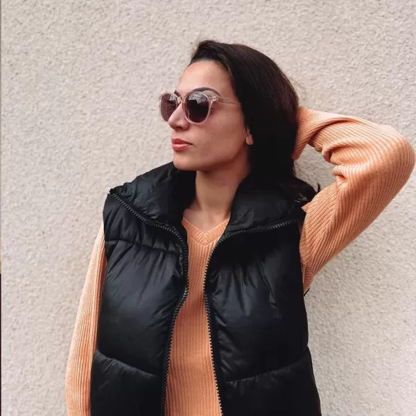 DUCO Retro Round UV400 Polarized Sunglasses for Women Men Vintage Shades Classic Acetate Trendy Fashion Sunglass DC1230Pink Stripe Frame Pink Lens