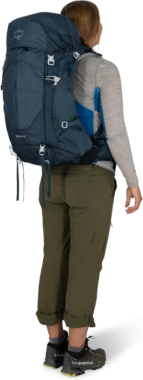 Osprey Sirrus 24L Womens Hiking Backpack Tunnel Vision GreyTunnel Vision Grey