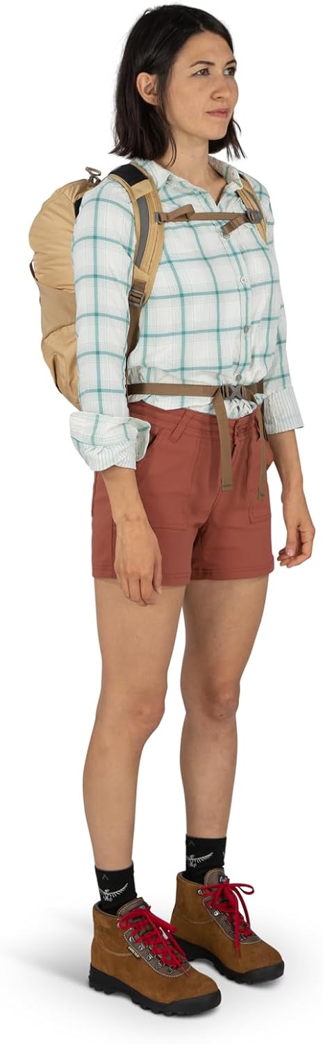 Osprey Skimmer 16L Womens Hiking Backpack with Hydraulics Reservoir Coyote Brown