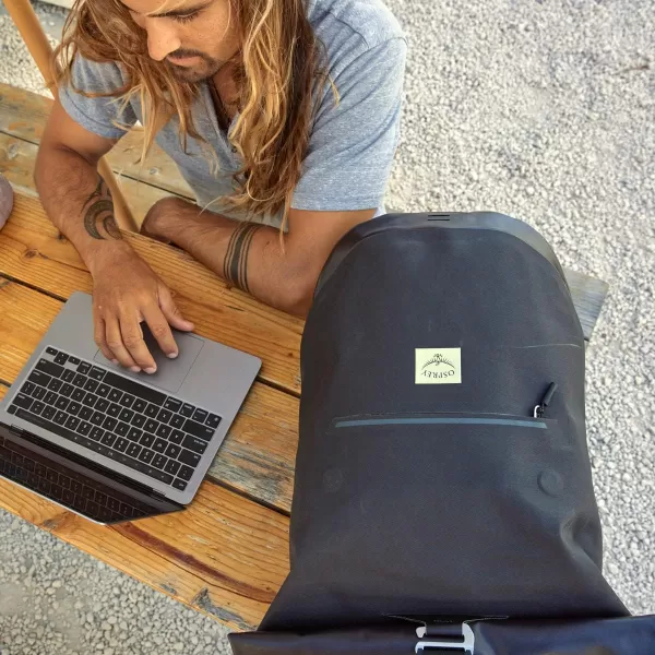 Osprey Arcane Roll Top 18L Waterproof Laptop Backpack Acorn RedStonewash Black