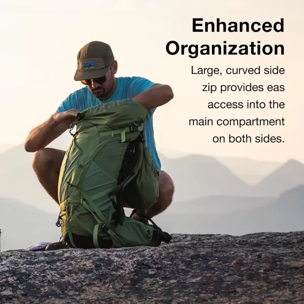Osprey Atmos AG 50L Mens Backpacking BackpackMythical Green