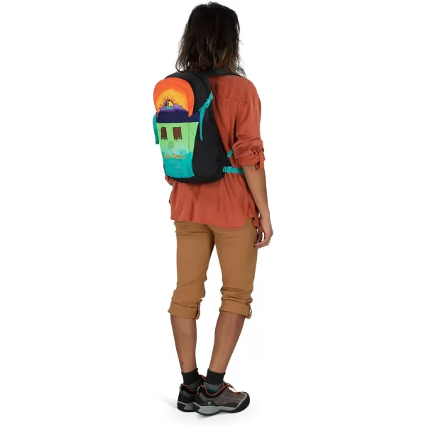 Osprey Daylite Commuter BackpackMeadow GrayHistosol Brown