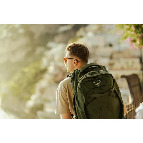Osprey Farpoint 40L Mens Travel Backpack Tunnel Vision GreyGopher Green