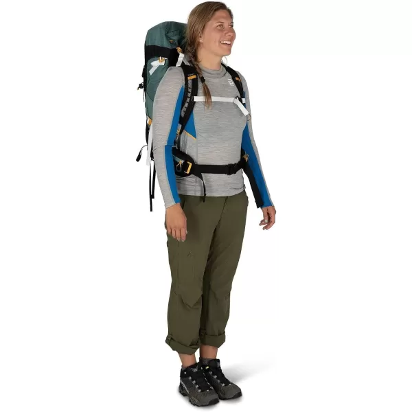 Osprey Sirrus 24L Womens Hiking Backpack Tunnel Vision GreyTunnel Vision Grey