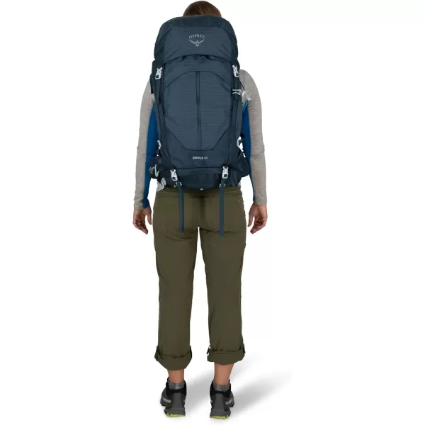 Osprey Sirrus 24L Womens Hiking Backpack Tunnel Vision GreyTunnel Vision Grey