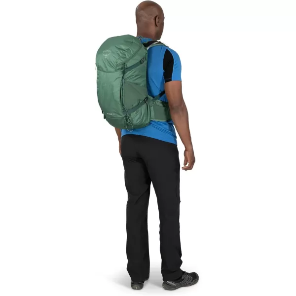 Osprey Skarab Mens Hiking Backpack with Hydraulics ReservoirFirestarter Orange