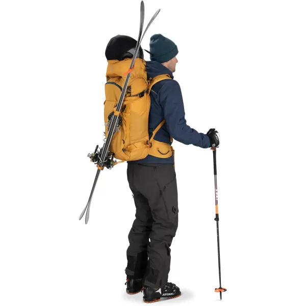 Osprey Soelden 42L Mens Ski and Snowboard Backpack BlackArtisan Yellow