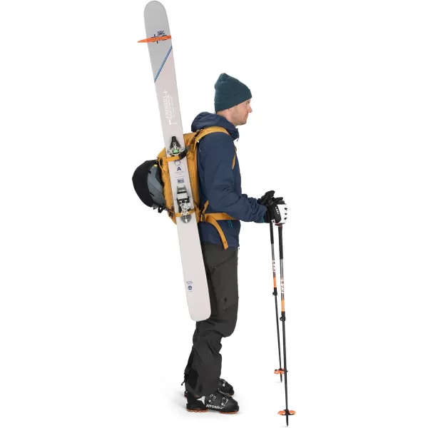 Osprey Soelden 42L Mens Ski and Snowboard Backpack BlackBlack