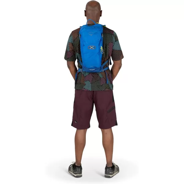 OspreySiskin 8 wRes Ultimate Red OSBlack