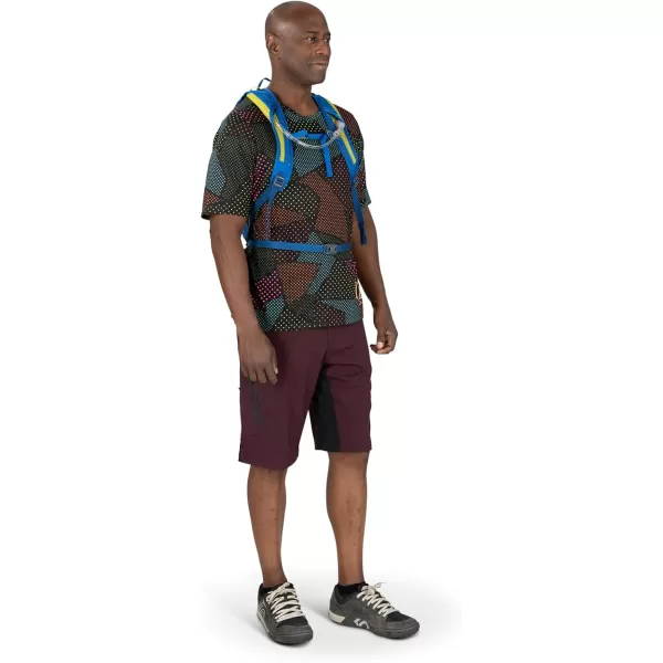 OspreySiskin 8 wRes Ultimate Red OSBlack