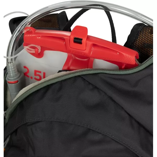 OspreySiskin 8 wRes Ultimate Red OSWaterfront Blue