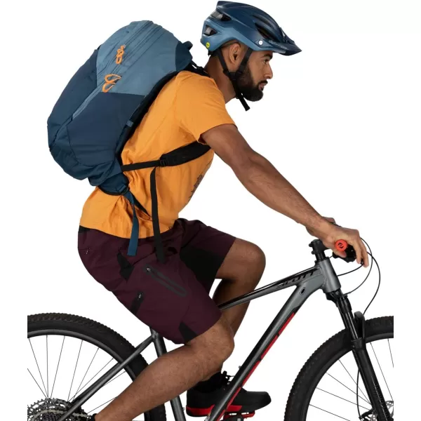 imageOsprey Radial Bike Commuter Backpack  Prior SeasonTidalAtlas