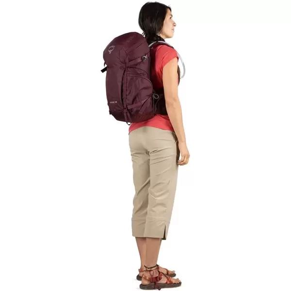 imageOsprey Skimmer 28L Womens Hiking Hydration Backpack Plum RedPlum Red