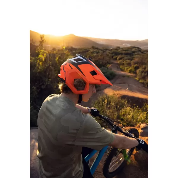 imageFox Racing Dropframe Pro Mountain Bike HelmetCamo