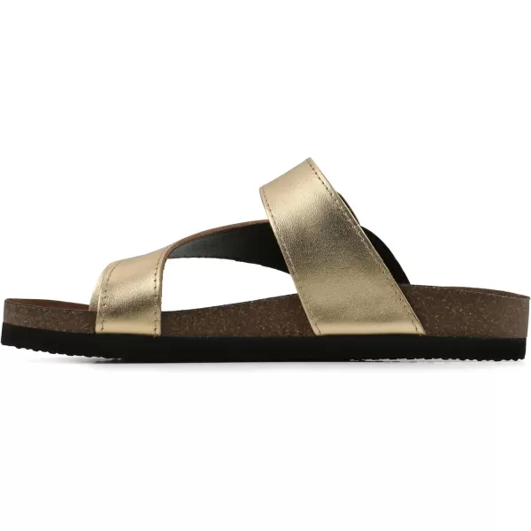 WHITE MOUNTAIN Women's Carly Flat Sandal)