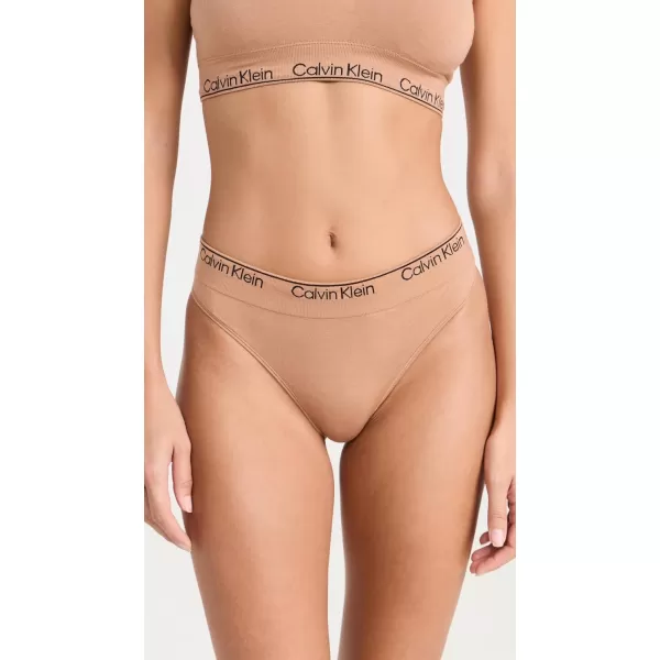 Calvin Klein Underwear Womens Modern Cotton Naturals ThongSandalwood