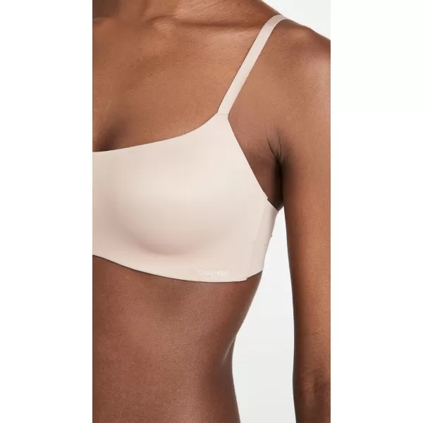 Calvin Klein Womens Liquid Touch Lightly Lined Scoop Neck BraHoney Almond