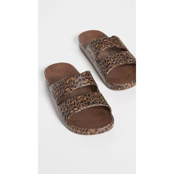 Freedom Moses Womens Moses Two Band SlidesWildcat Choco