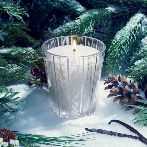 NEST New York Bamboo Scented Classic CandleBlue Cypress amp Snow Classic Candle