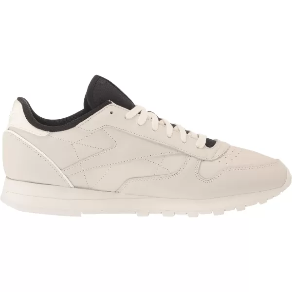 Reebok Classic Leather SneakerFtwr WhiteChalkCore Black