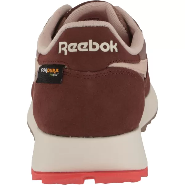 Reebok Classic Leather SneakerTrail BrownTaupeSoft Ecru