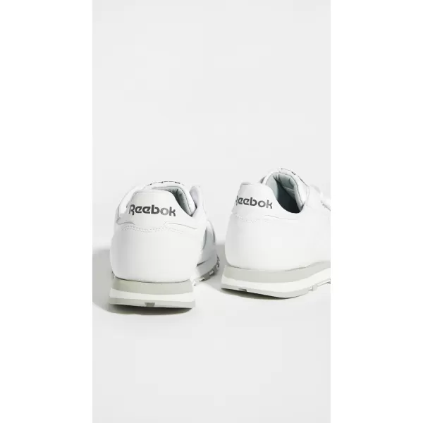 Reebok Womens Classic Leather SneakerUswhite