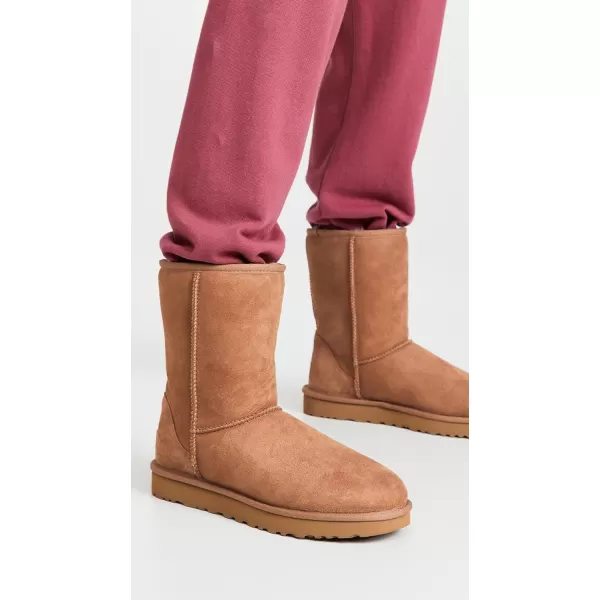 UGG Womens Classic Short II BootChestnut