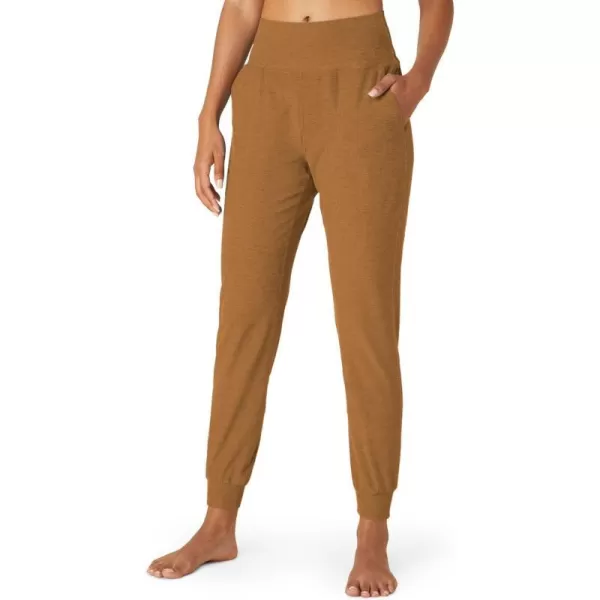 Beyond Yoga Womens Spacedye Midi JoggersCarmel Toffee Heather