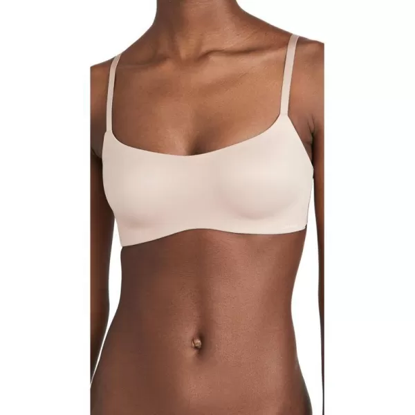 Calvin Klein Womens Liquid Touch Lightly Lined Scoop Neck BraHoney Almond 200