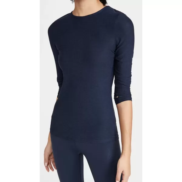 imageBeyond Yoga Womens Classic Crew PulloverNocturnal Navy