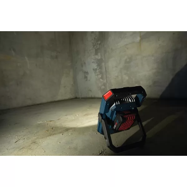 BOSCH GLI18V-4000CN 18V Lithium-Ion Bluetooth Connected 4,000 Lumens LED Floodlight , Black