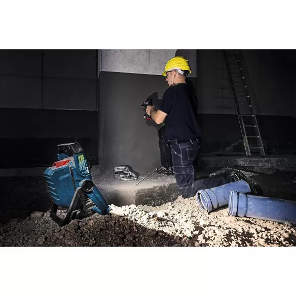 BOSCH GLI18V-4000CN 18V Lithium-Ion Bluetooth Connected 4,000 Lumens LED Floodlight , Black
