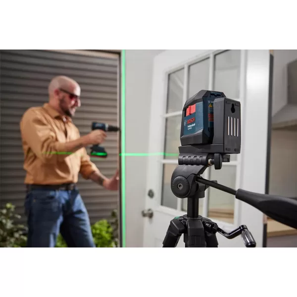 BOSCH GLL50-20GL 65ft Green-Beam Cross-Line Laser with VisiMax Technology, Rechargable Lithium-Ion Battery, Self-Leveling, with Magnetic Mount