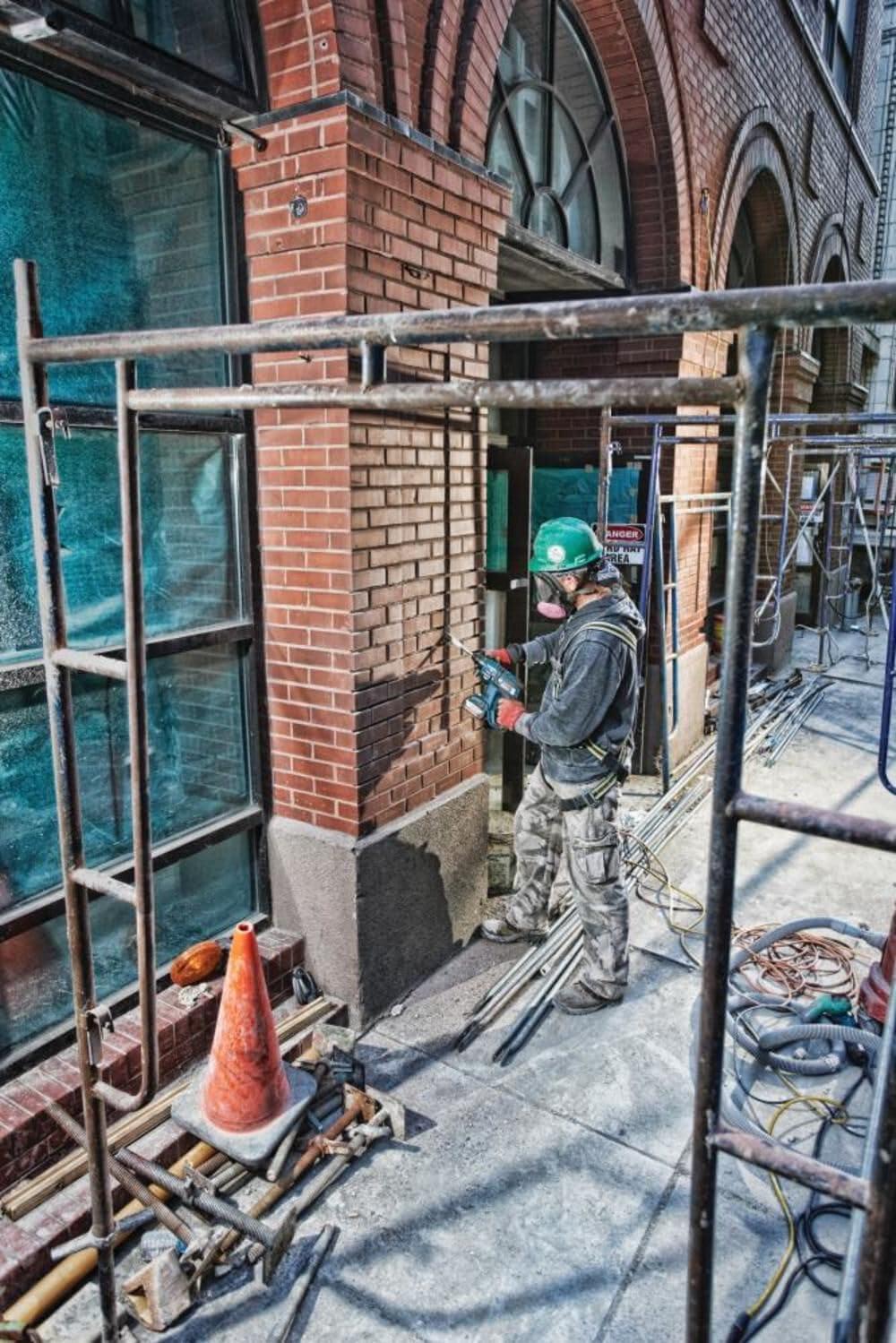 imageBosch HS1402 18 In Mortar Knife SDSplus Bulldog Xtreme Hammer Steel14