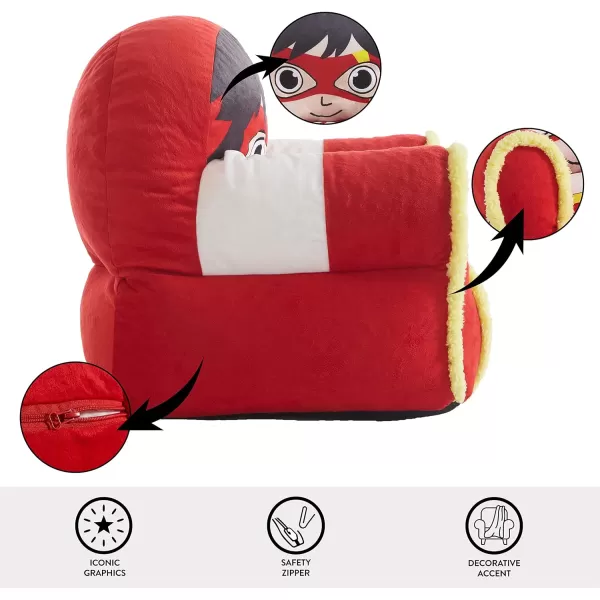 Idea Nuova Minnie Mouse Figural Sherpa Trim Bean Bag Chair, Small, Pink
