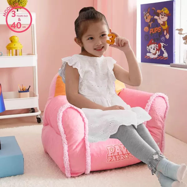 Idea Nuova Minnie Mouse Figural Sherpa Trim Bean Bag Chair, Small, Pink