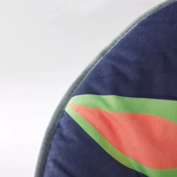 Idea Nuova Star Wars: The Mandalorian Featuring The Child 23" Folding Saucer Chair, Ages 3+