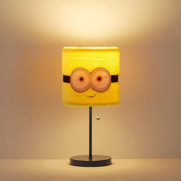Idea Nuova Star Wars: The Mandalorian The Child Plush Shade Table Lamp, Green