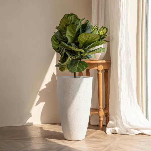 LA JOLIE MUSE 27 Inch Tall White Planters,Set of 2 Tall Round Planters for Indoor Plants with Trays,Modern Tree Planters for Front Door and Patio Deck