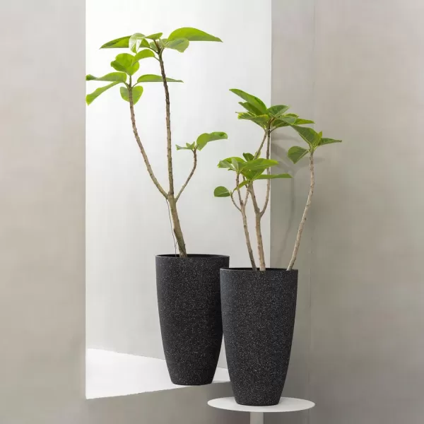LA JOLIE MUSE 27 Inch Tall White Planters,Set of 2 Tall Round Planters for Indoor Plants with Trays,Modern Tree Planters for Front Door and Patio Deck
