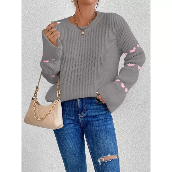 SweatyRocks Women's Casual Heart Print Round Neck Drop Shoulder Long Sleeve Knitted Pullover Sweater Top