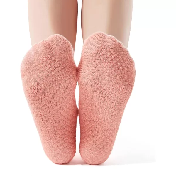 Zando Grip Pilates Socks for Women Non-slip Yoga Athletic Socks for Barre Ballet Barefoot Workout Hospital