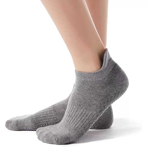 Zando Grip Pilates Socks for Women Non-slip Yoga Athletic Socks for Barre Ballet Barefoot Workout Hospital