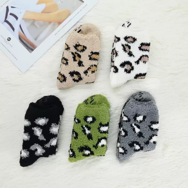 Zando Womens Fuzzy Socks with Grips Athletic Grip Socks Warm Slipper Socks Non Slip Cozy Socks Soft Thick Fluffy Socks