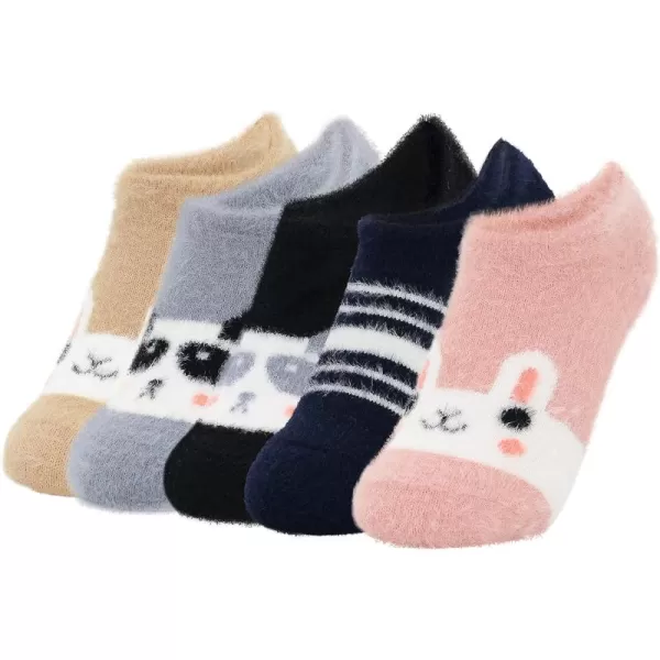 Zando Womens Fuzzy Socks with Grips Athletic Grip Socks Warm Slipper Socks Non Slip Cozy Socks Soft Thick Fluffy Socks